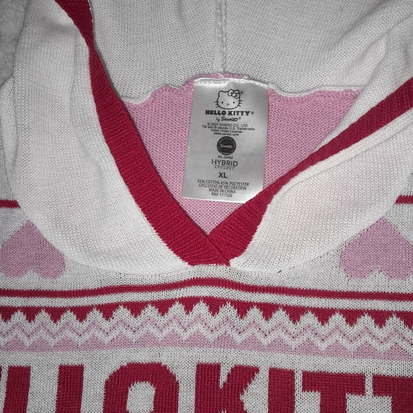 Hello Kitty - Picture 3 of 5